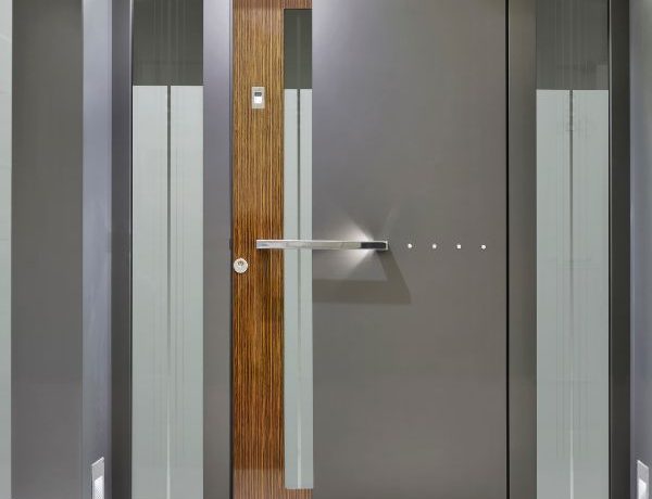 Metal fireproof doors